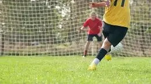 苏超决赛前夕，泰州与南通互赞“各展风采”，署名却意外揭示了……