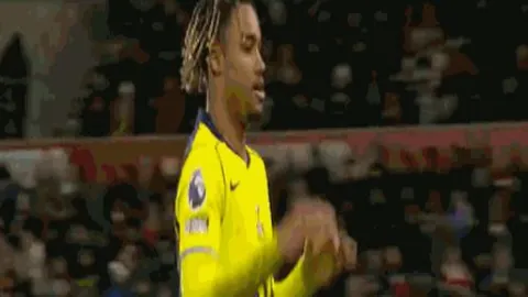 4月1日，辽宁男篮喜忧参半：卫冕冠军季后赛征程存疑